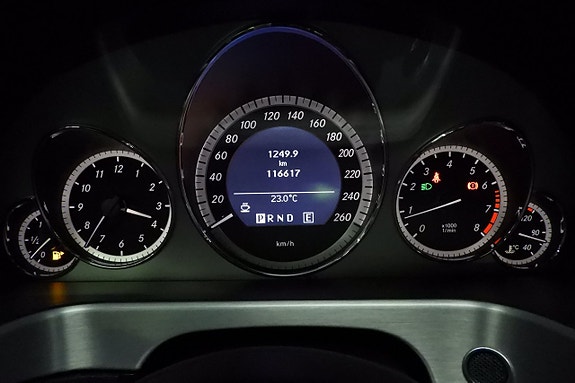 Mercedes-Benz E250 29 of 29