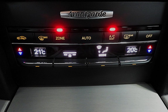Mercedes-Benz E250 25 of 29