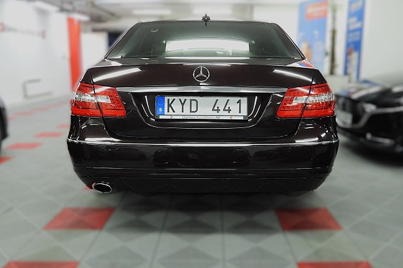 Mercedes-Benz E250 9 of 29