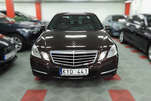 Mercedes-Benz E250 7 of 29