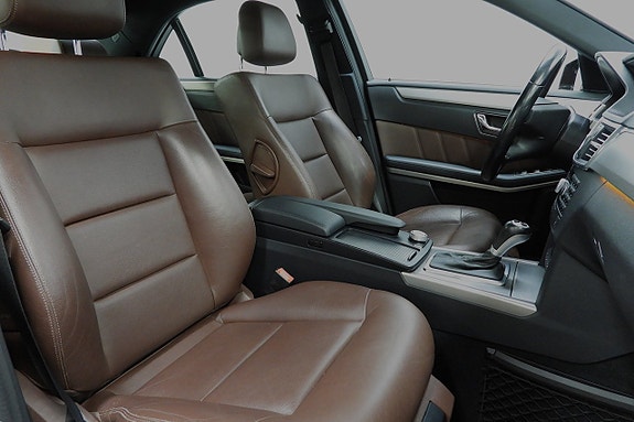 Mercedes-Benz E250 15 of 29