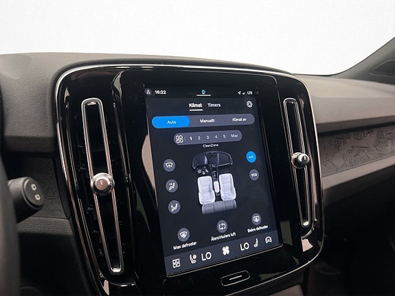 Volvo XC40 24 of 30