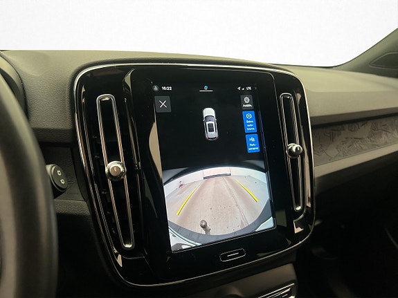Volvo XC40 23 of 30