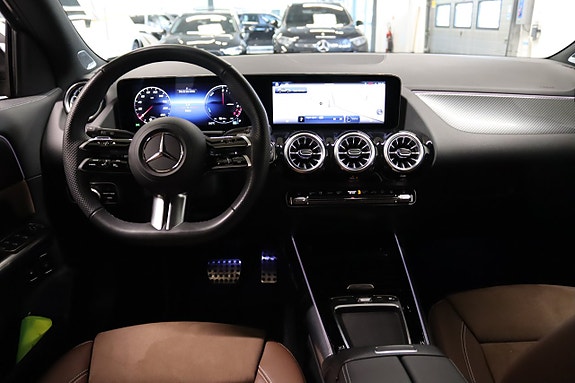 Mercedes-Benz GLA250 e 12 of 26