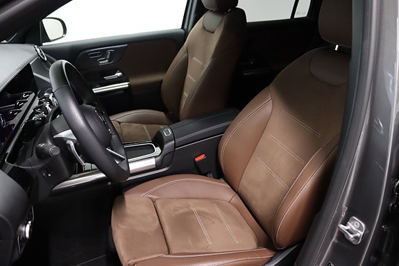 Mercedes-Benz GLA250 e 24 of 26