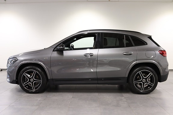 Mercedes-Benz GLA250 e 3 of 26
