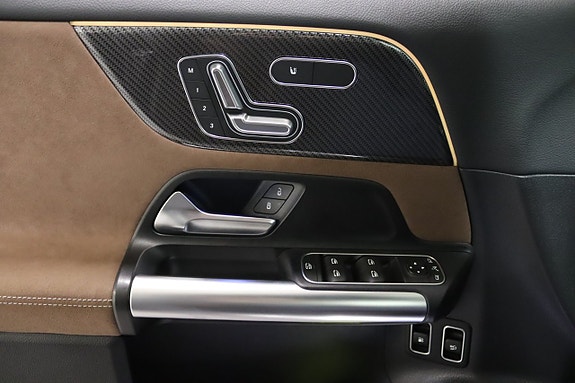 Mercedes-Benz GLA250 e 20 of 26