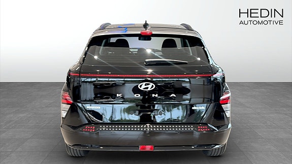 Hyundai Kona 7 of 12