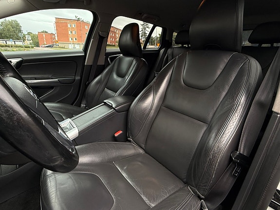 Volvo V60 7 of 15