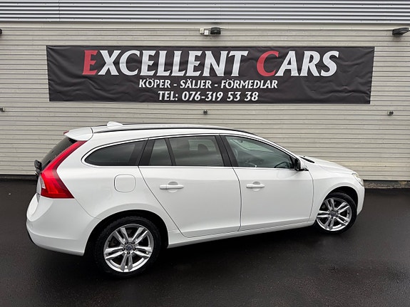 Volvo V60 4 of 15