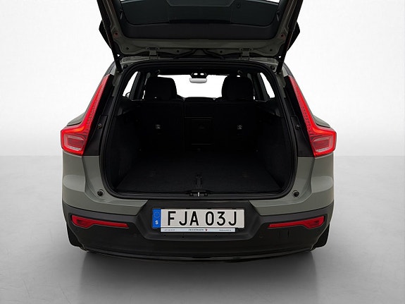 Volvo XC40 27 of 30