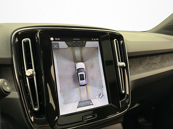 Volvo XC40 19 of 30