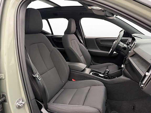 Volvo XC40 29 of 30