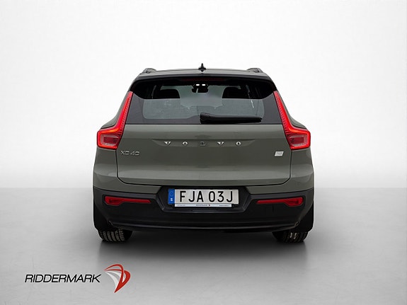 Volvo XC40 8 of 30