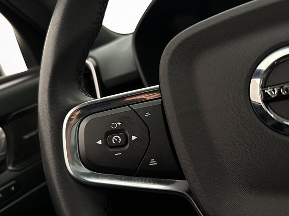 Volvo XC40 16 of 30