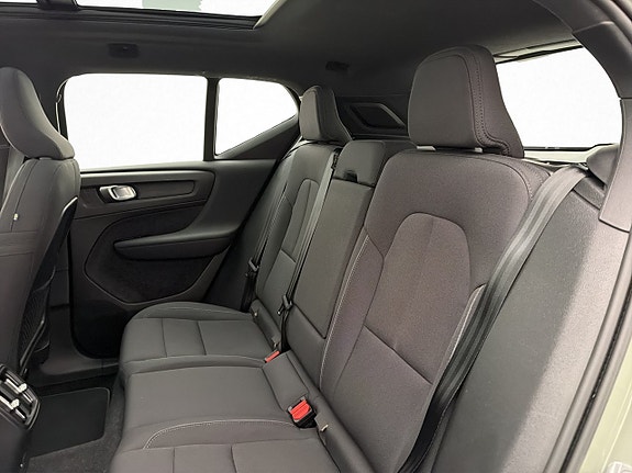 Volvo XC40 26 of 30