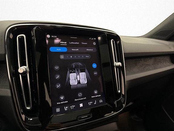 Volvo XC40 23 of 30