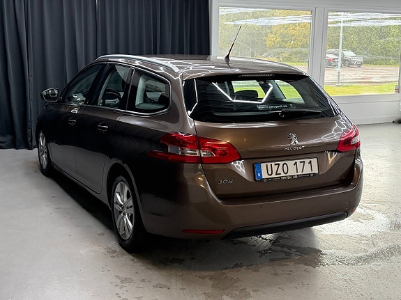 Peugeot 308 SW 3 of 14