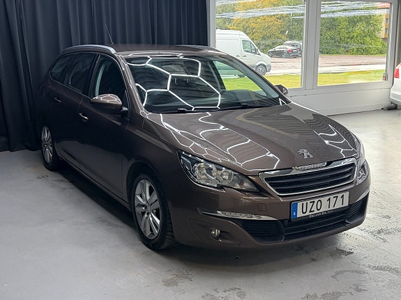Peugeot 308 SW 14 of 14
