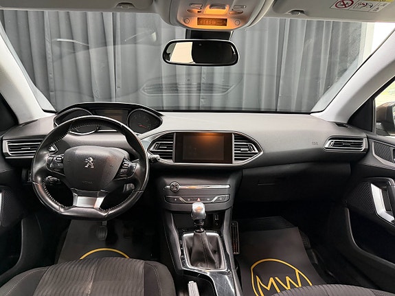 Peugeot 308 SW 9 of 14
