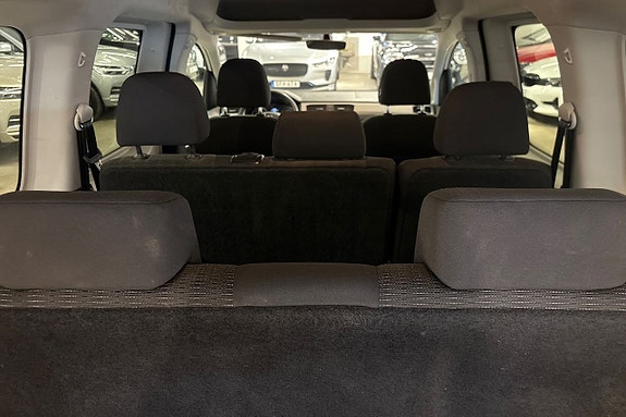 Volkswagen Caddy Maxi 14 of 18