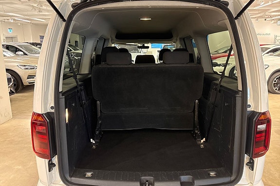 Volkswagen Caddy Maxi 17 of 18