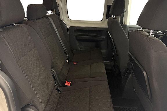 Volkswagen Caddy Maxi 16 of 18