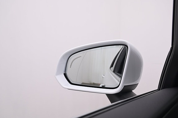 Volvo V60 18 of 27