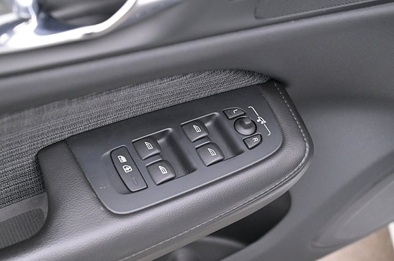 Volvo V60 10 of 27