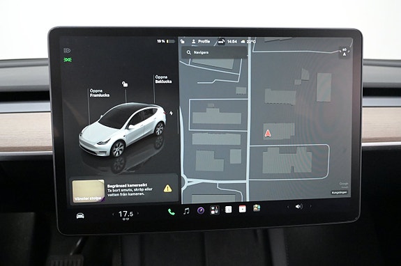 Tesla Model Y 17 of 27