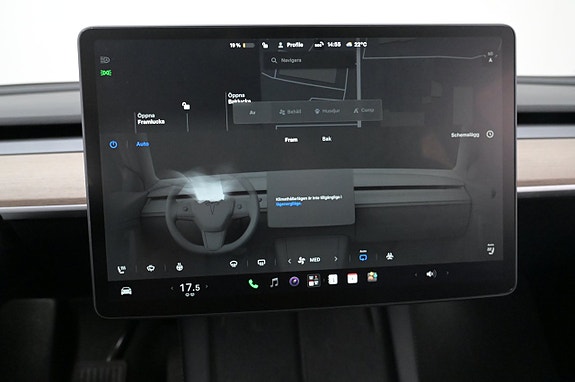 Tesla Model Y 14 of 27