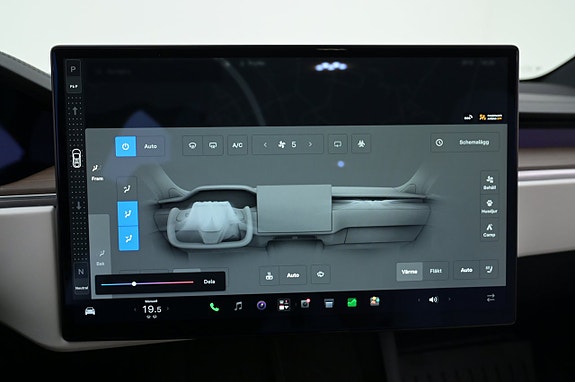 Tesla Model X 14 of 27