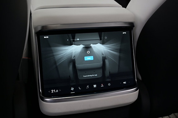 Tesla Model X 20 of 27