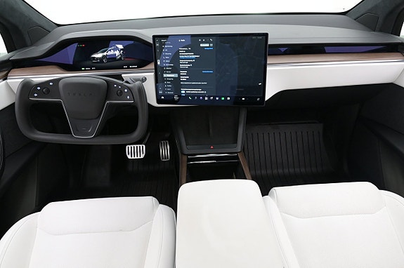 Tesla Model X 6 of 27