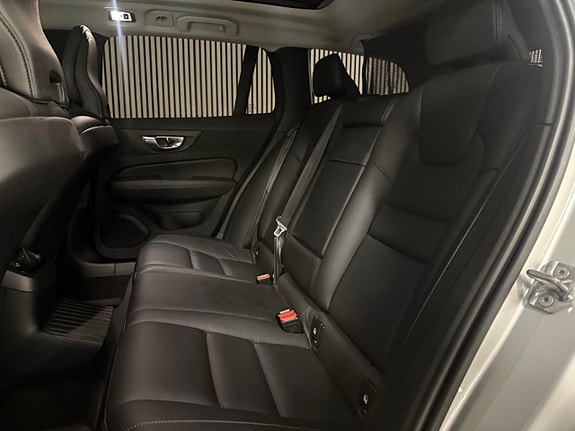 Volvo V60 12 of 26