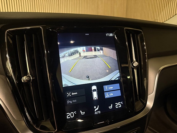 Volvo V60 25 of 26