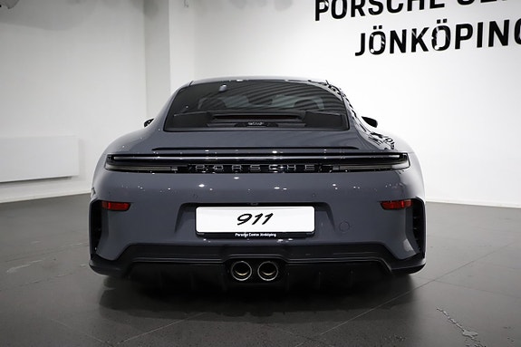 Porsche 911 GT3 4 of 26