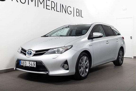 Toyota Auris 2 of 21