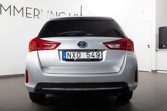 Toyota Auris 11 of 21