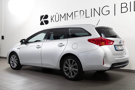 Toyota Auris 6 of 21