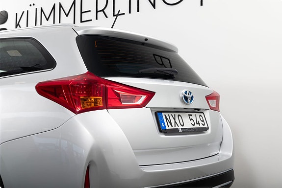 Toyota Auris 7 of 21