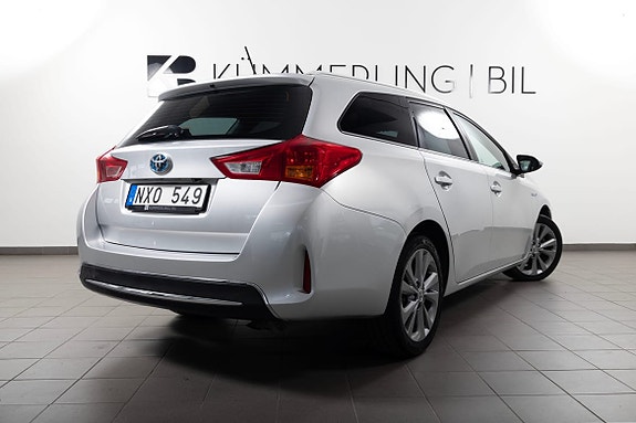 Toyota Auris 12 of 21