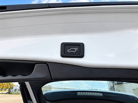 Toyota RAV4 13 of 22