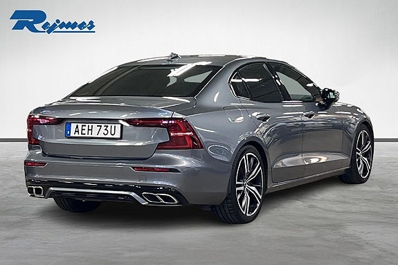 Volvo S60 3 of 15