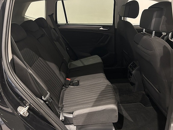 Volkswagen Tiguan Allspace 13 of 25