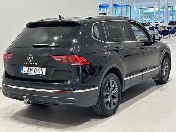Volkswagen Tiguan Allspace 8 of 25