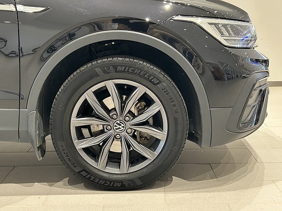 Volkswagen Tiguan Allspace 7 of 25