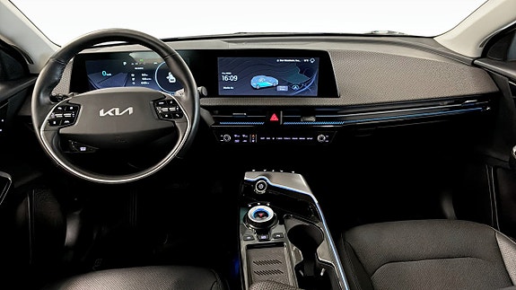 Kia EV6 7 of 17