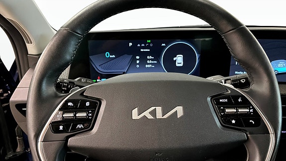 Kia EV6 10 of 17