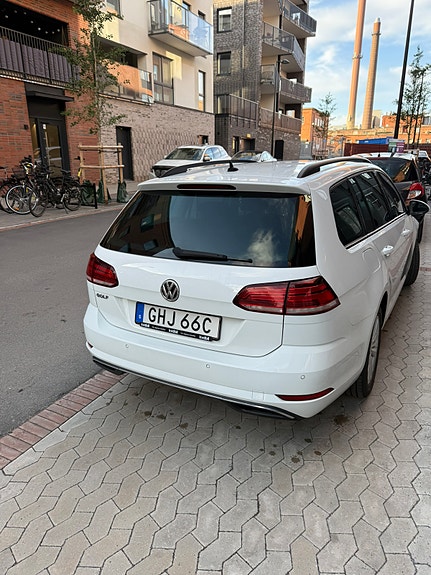 Volkswagen Golf VII 2 of 5
